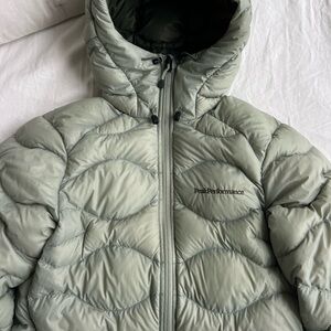 Peak Performance Helium Olive Green/Sage Hooded Down Jacket